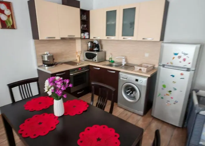 Kris 513 Free Pool & 公寓